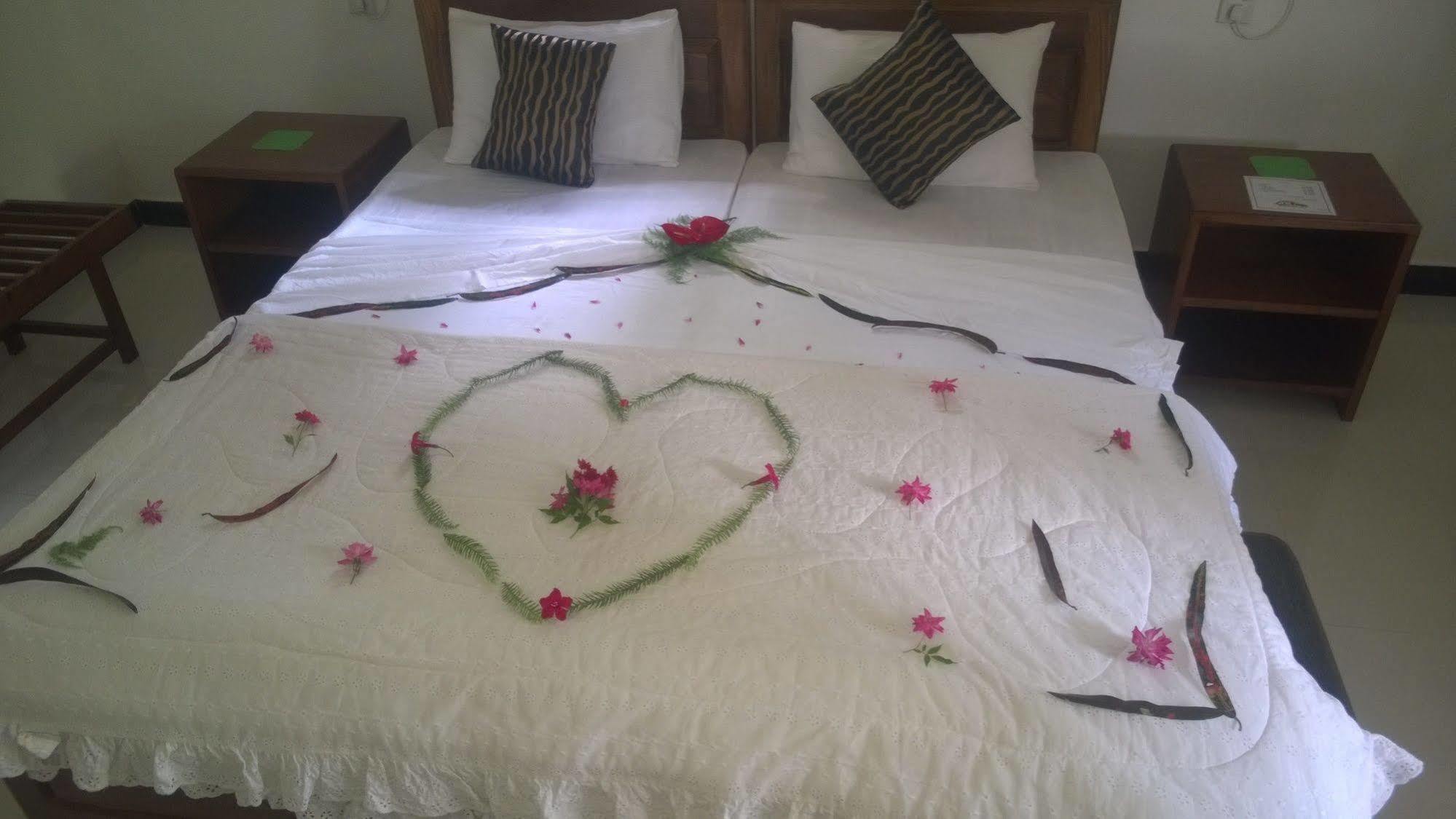 Sigiri Holiday Inn Inamaluwa Eksteriør billede